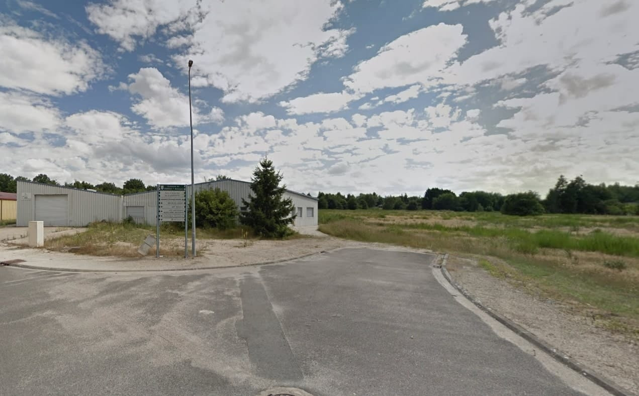 
                                                Vente
                                                 À louer - Terrain industriel de 30 000 m² proche de Bourges-Cher (18)