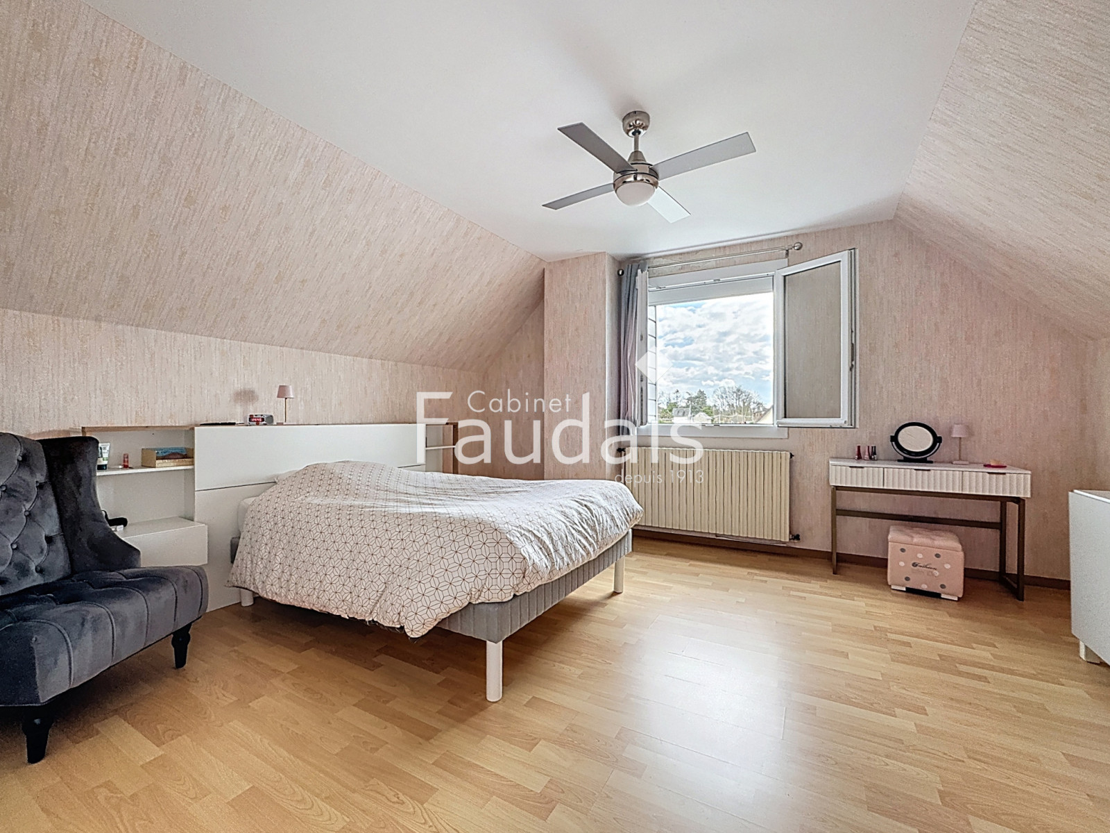 
                                                Vente
                                                 A PERIERS Maison avec vie de plain pied 
