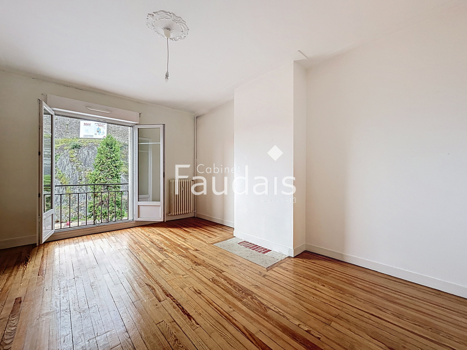 Location
                                                  A proximité des commerces et transports