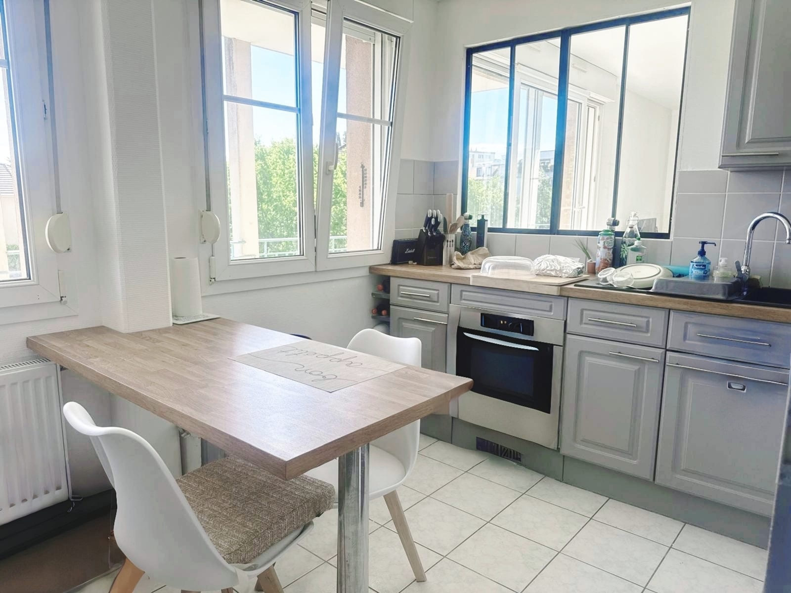 
                                                Vente
                                                 À Rixheim, lumineux 4 pièces rénové avec terrasse, garage et calme garanti