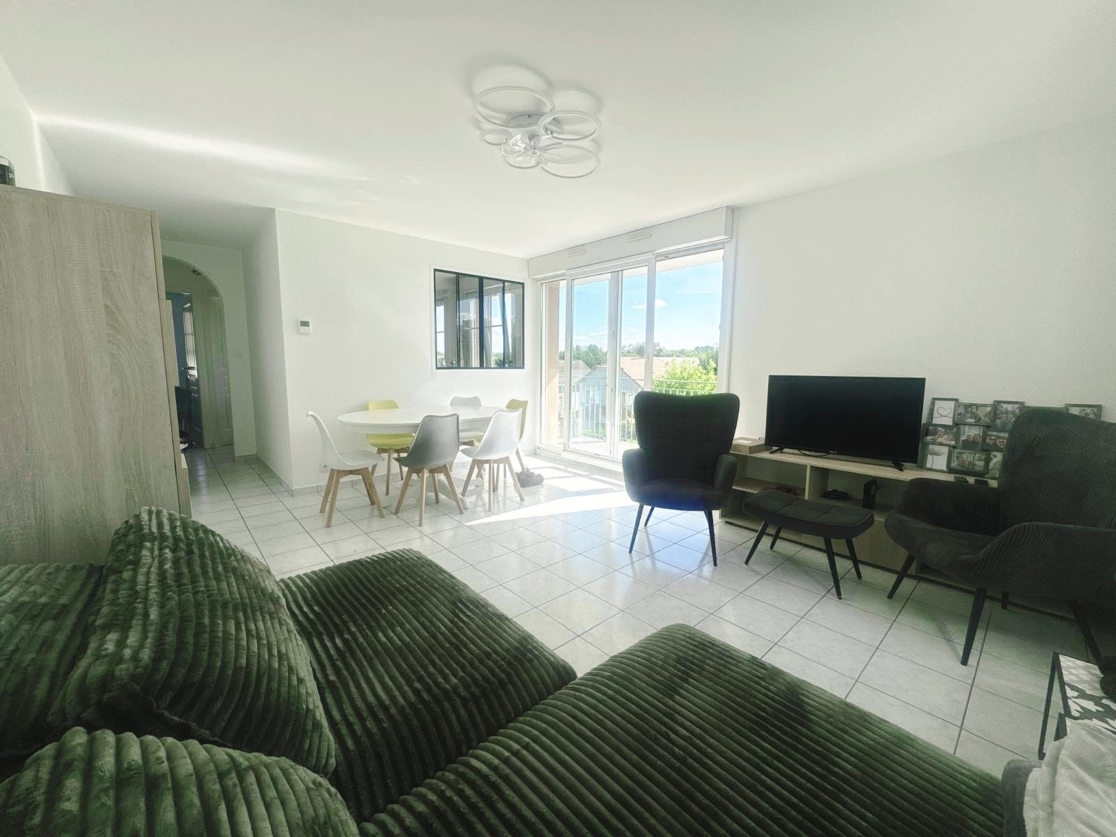
                                                Vente
                                                 À Rixheim, lumineux 4 pièces rénové avec terrasse, garage et calme garanti