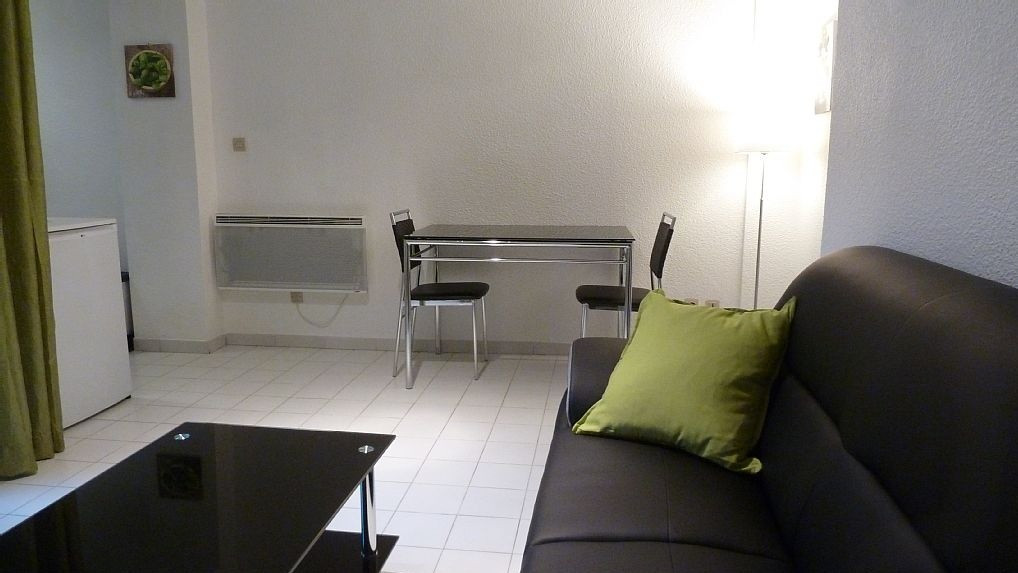 
                                                Location
                                                 A saisir rez de chaussé meublé à Montpellier