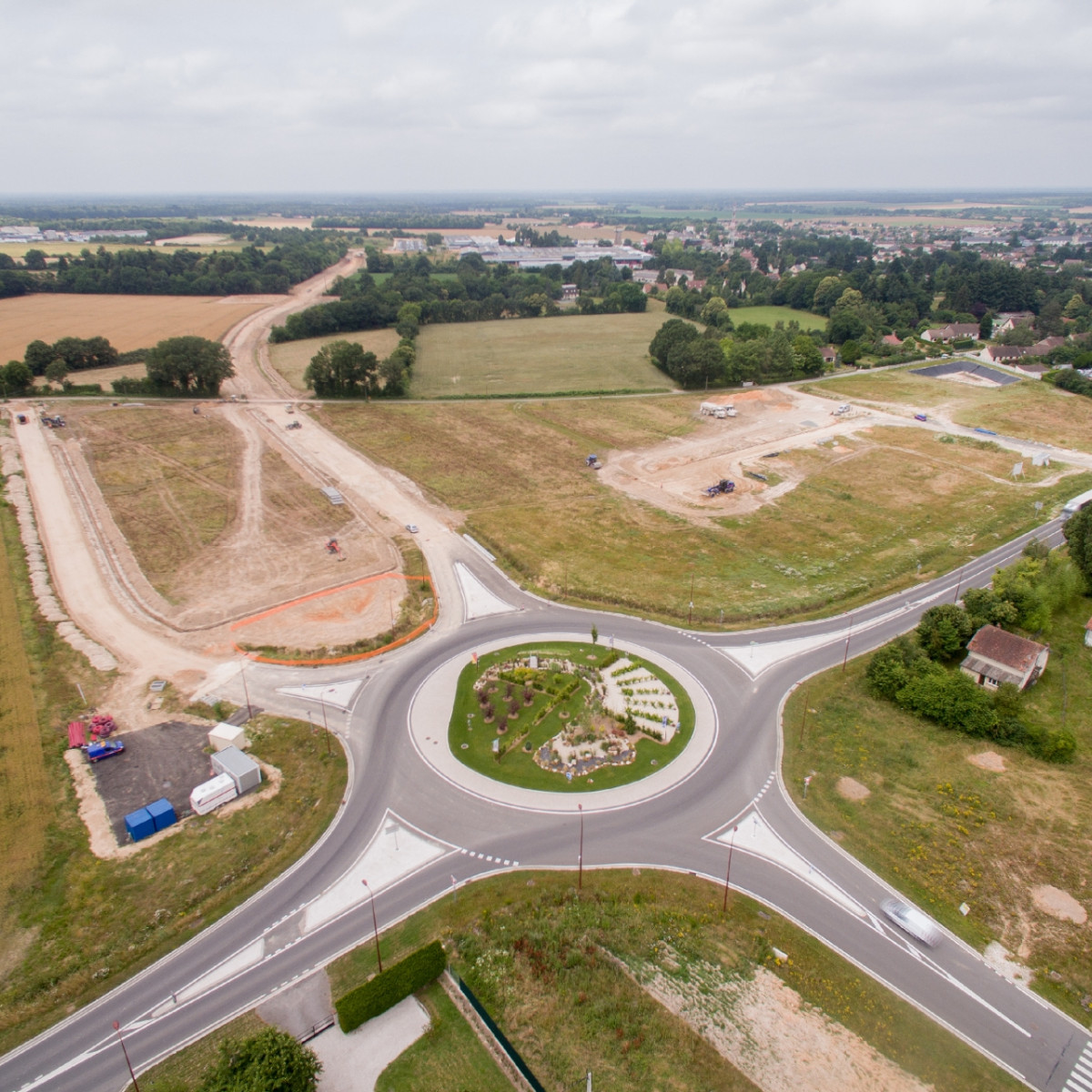 
                                                Vente
                                                 À vendre – 1,6 hectares de Terrains Industriels Site Clés en Main à Aubigny-sur-Nère – Cher (18)