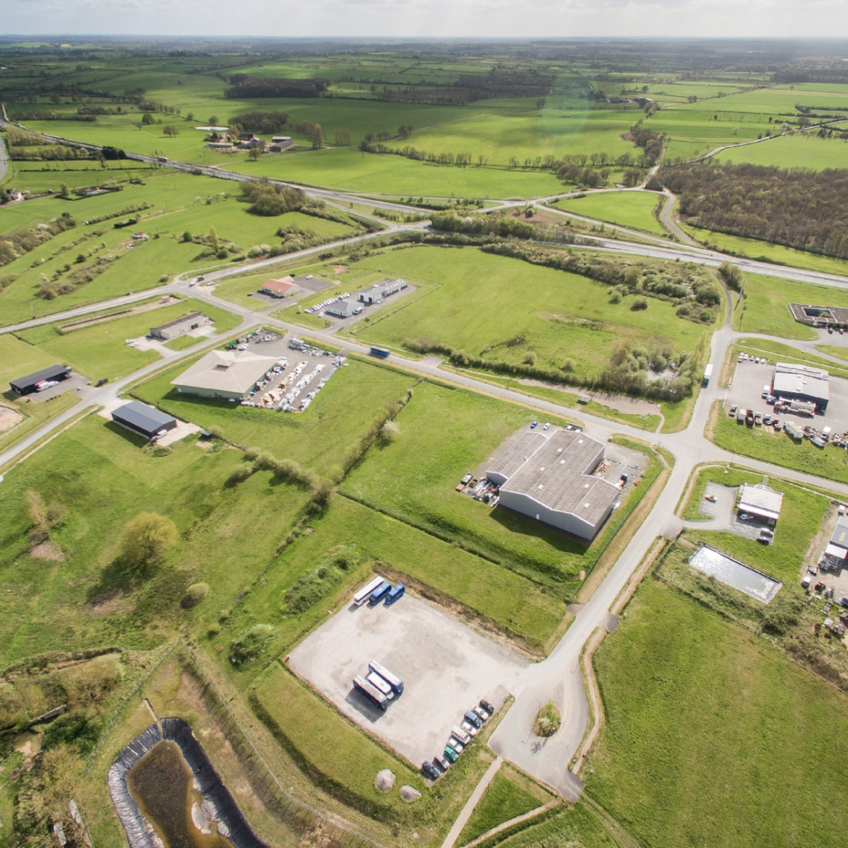 
                                                Vente
                                                 À vendre – 10 hectares de Terrains Industriels divisibles à partir de 2 500 m² à proximité de Châtea