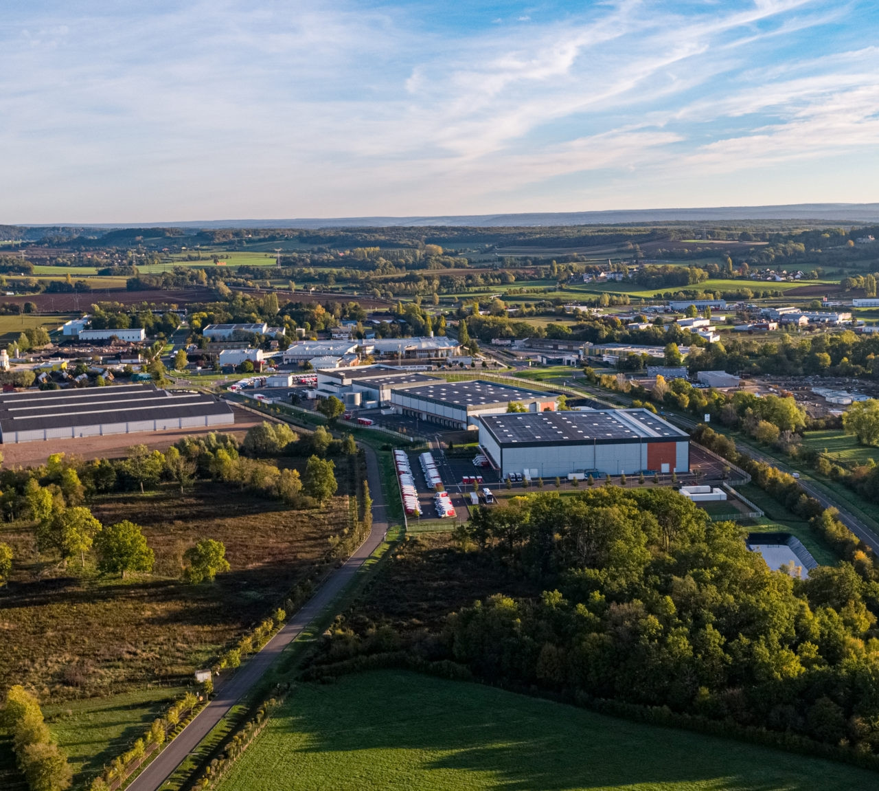 
                                                Vente
                                                 À vendre - 11,5 hectares de Terrains Industriels dans le Parc d'activités de Varennes-Vauzelles/Garc