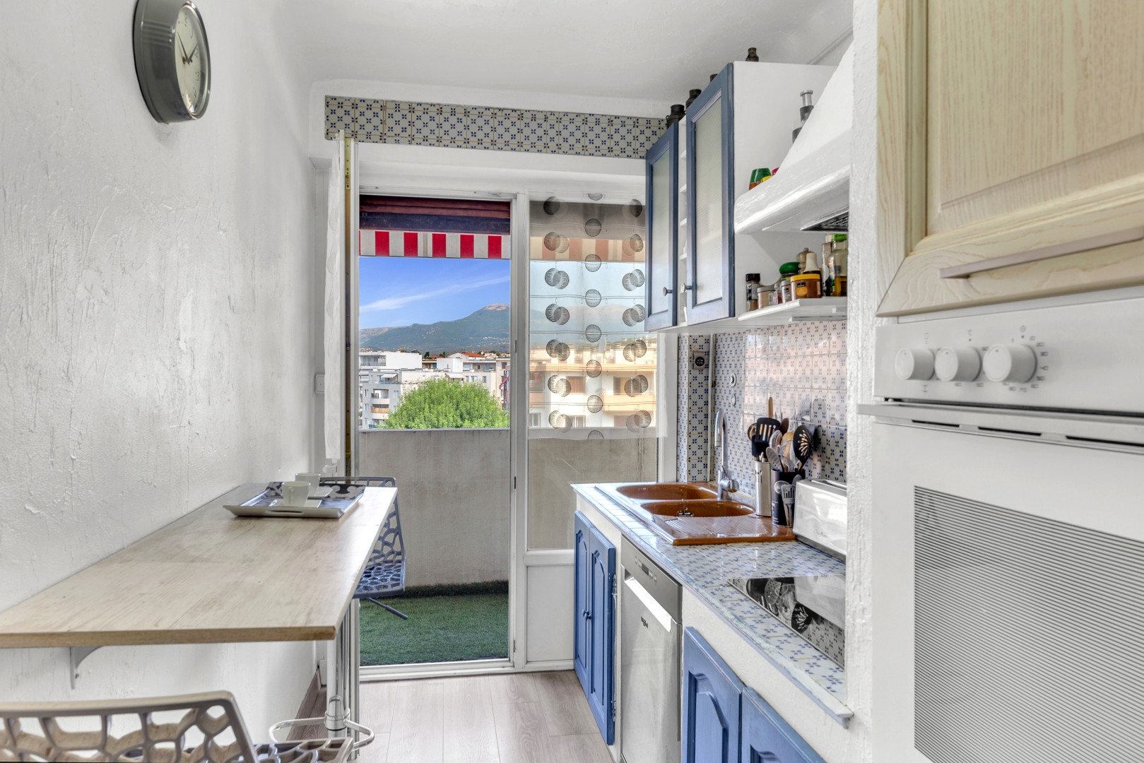 
                                                Vente
                                                 À vendre – 4 pièces lumineux avec balcons et cave – Cagnes-sur-Mer
