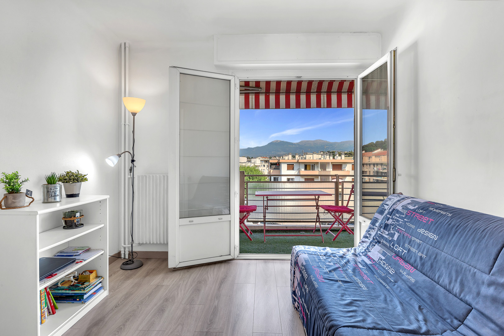 
                                                Vente
                                                 À vendre – 4 pièces lumineux avec balcons et cave – Cagnes-sur-Mer