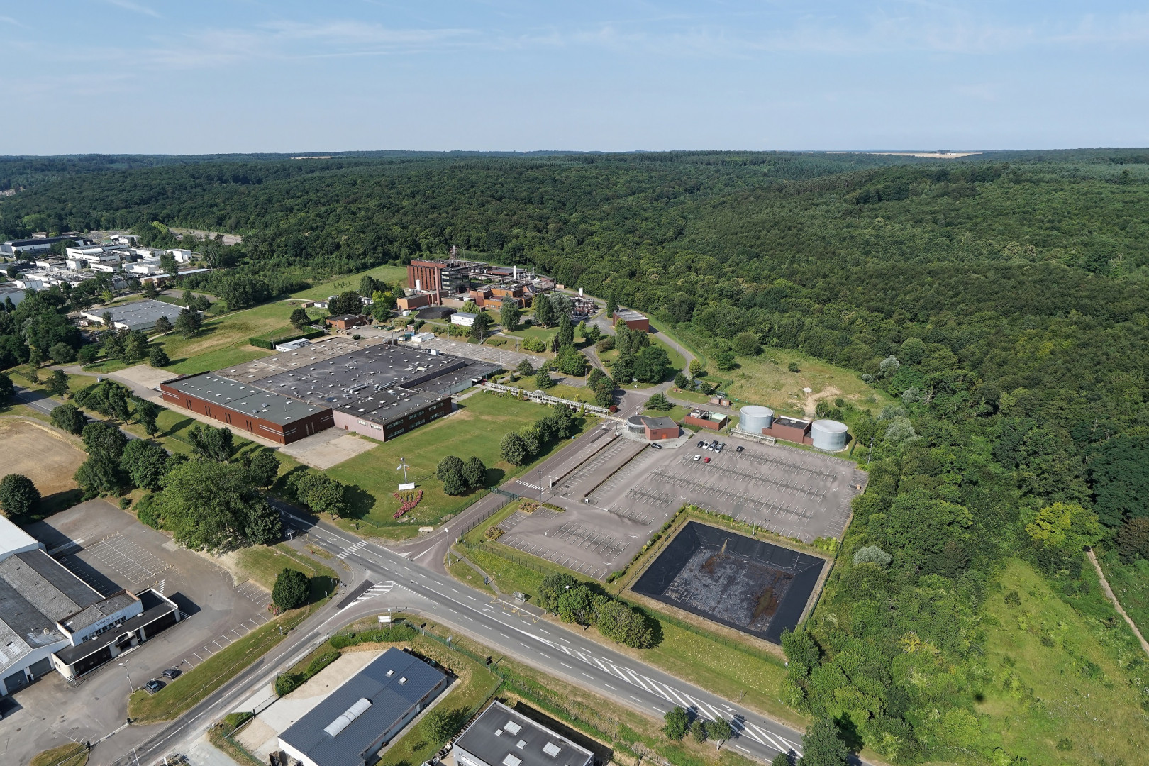
                                                Vente
                                                 À vendre – 40 hectares de Terrains  Industriels dédiés à la santé sur le Pharma-Parc de Val-de-Reuil  – Eure (27)