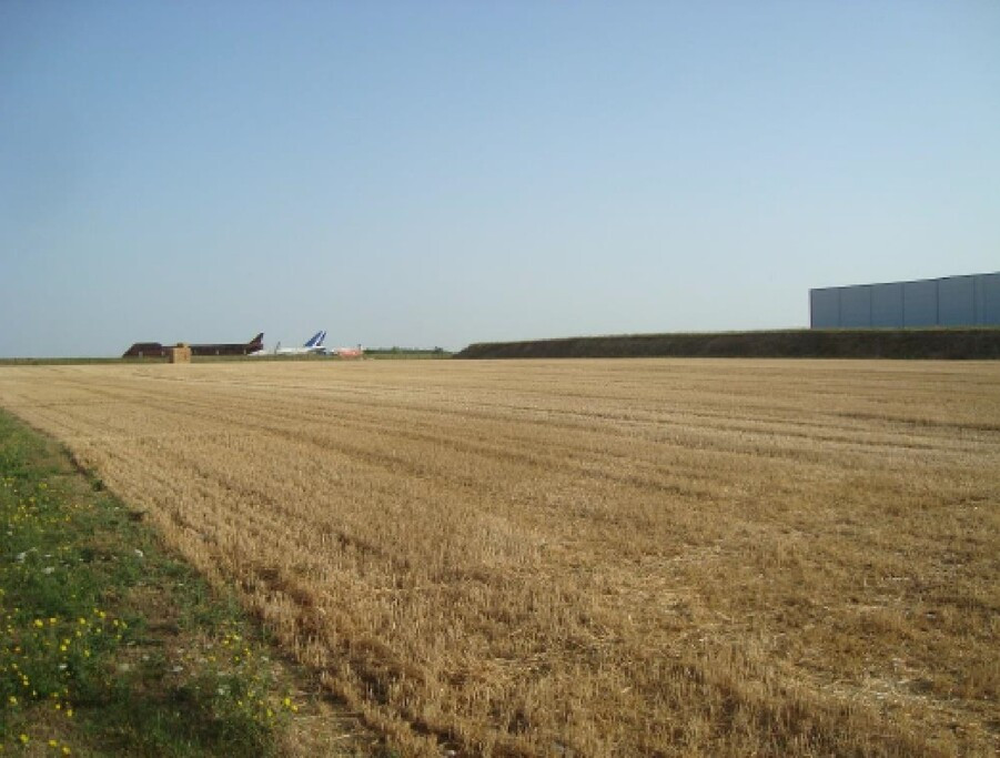 
                                                Vente
                                                 À vendre – 56 hectares de terrains industriels à Montierchaume – Indre (36)