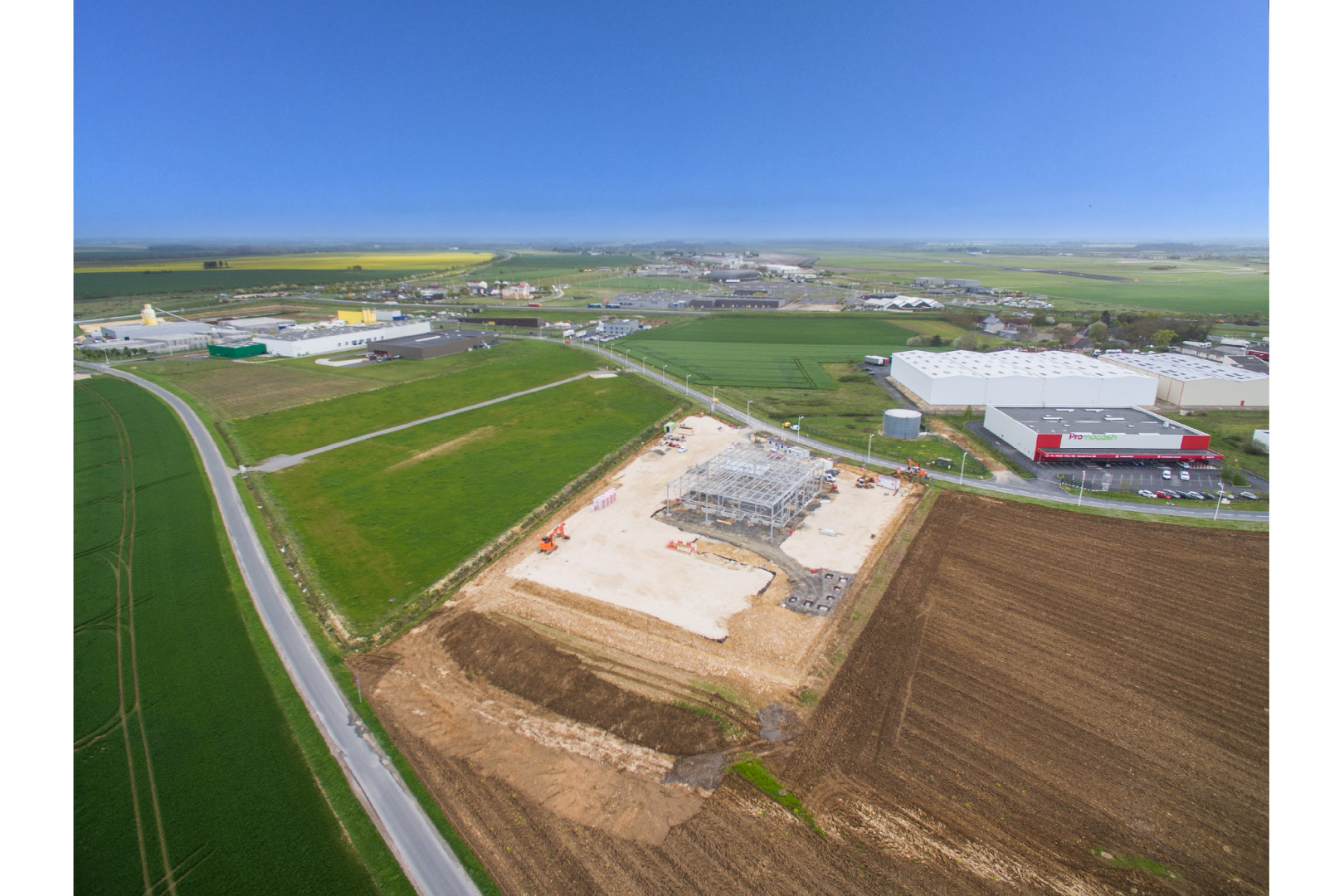 
                                                Vente
                                                 À vendre – 6,66 hectares de Terrains Industriels divisibles à proximité de Châteauroux – Indre (36)