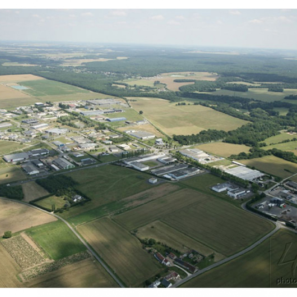 
                                                Vente
                                                 À vendre - 90 hectates de terrains industriels  à Amboise - Indre-et-Loire (37)