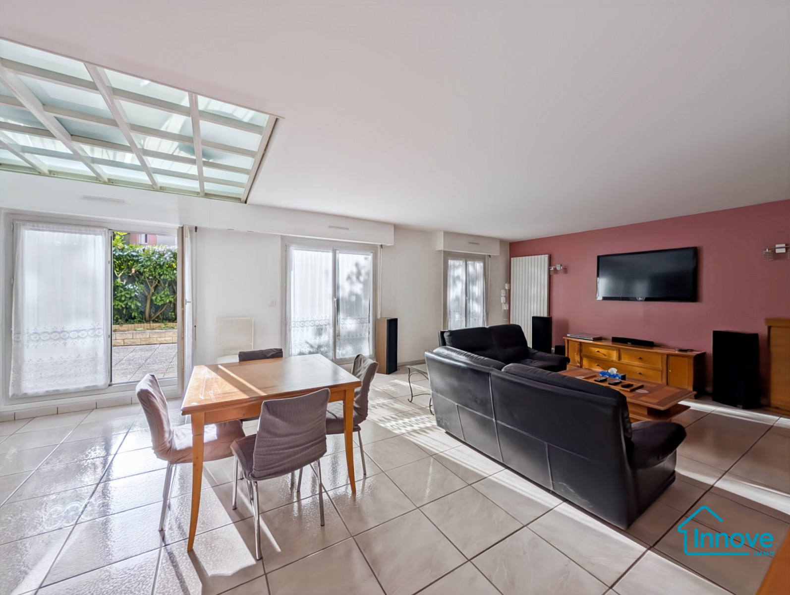 
                                                Vente
                                                 À vendre à Champs-Sur-Marne – Duplex 5 pièces lumineux av