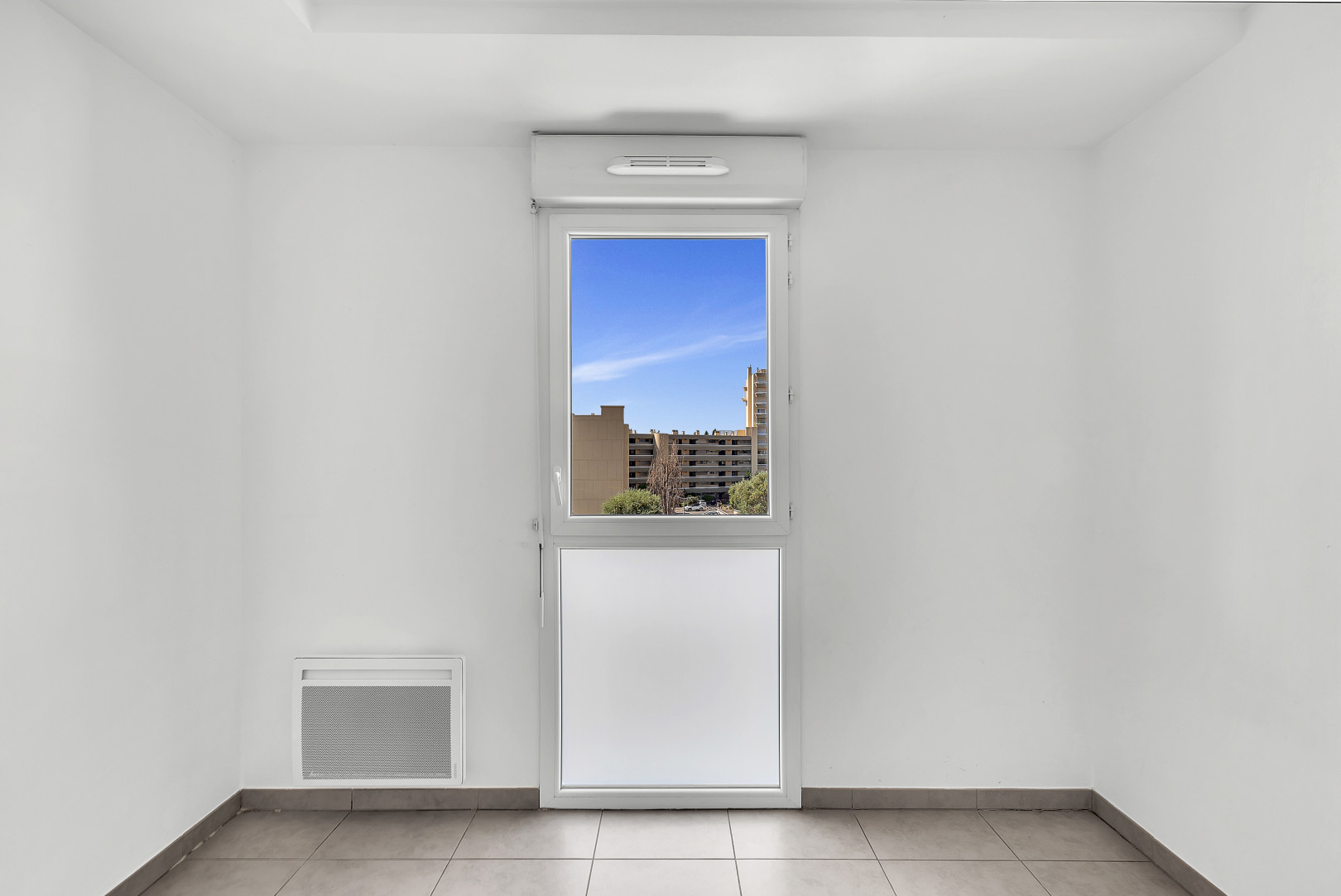 
                                                Vente
                                                 À vendre – Antibes – 2 pièces lumineux avec terrasse, garage, au calme absolu – Idéal investisseur ou premier achat