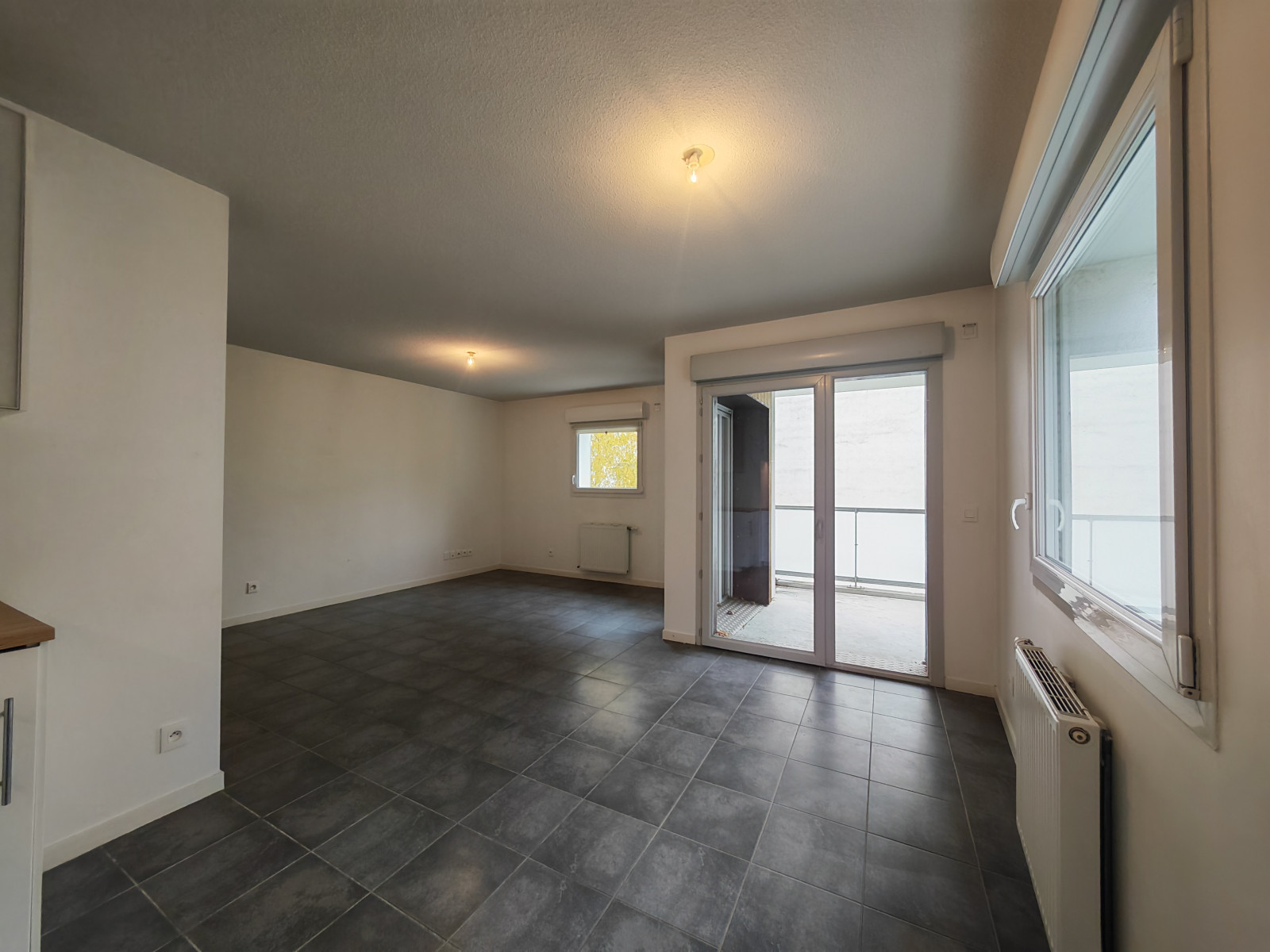 
                                                Vente
                                                 À Vendre – Appartement 3 pièces avec balcon – 64 m² – Grenoble