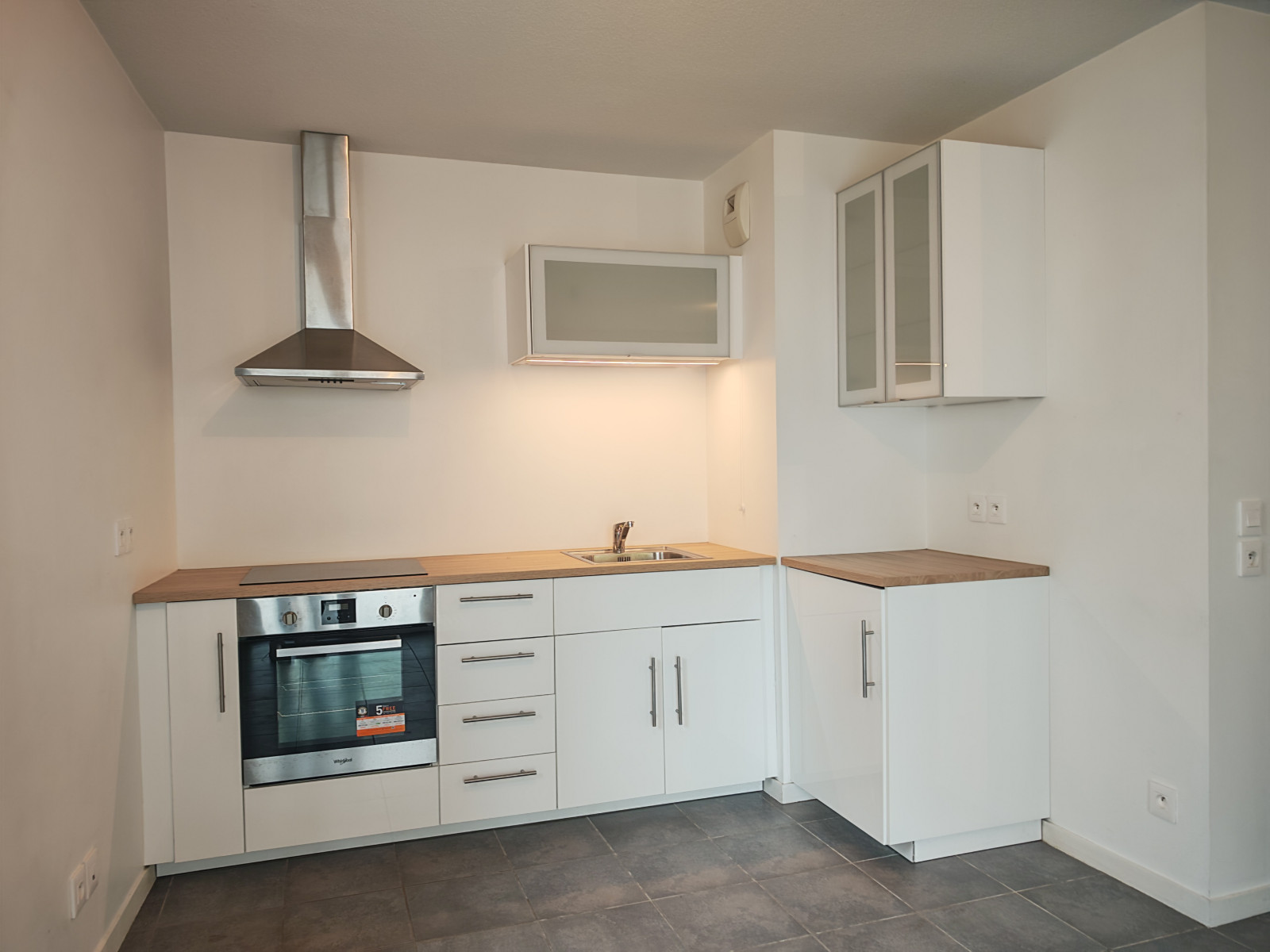 
                                                Vente
                                                 À Vendre – Appartement 3 pièces avec balcon – 64 m² – Grenoble