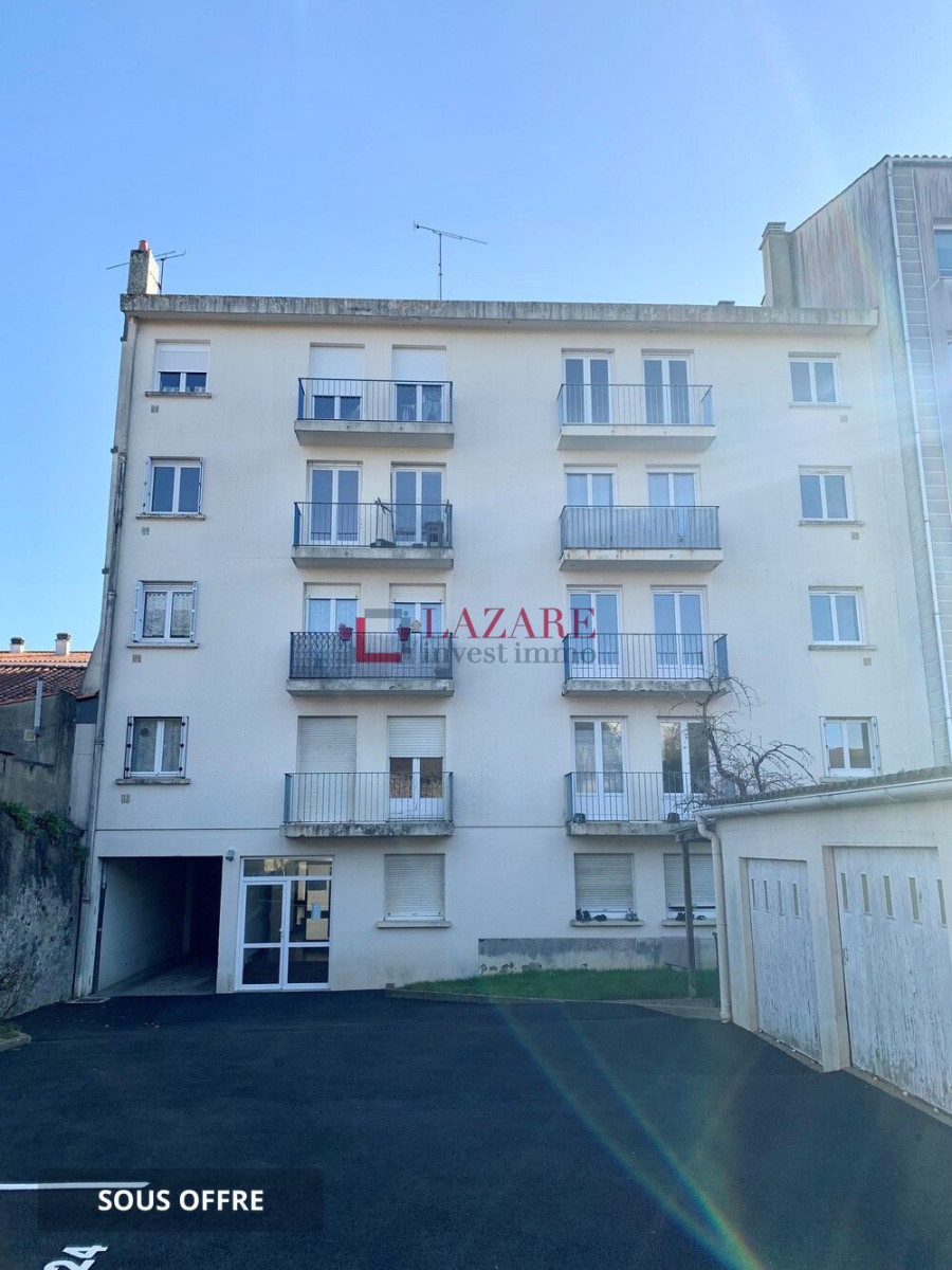 
                                                Vente
                                                 A VENDRE APPARTEMENT T3