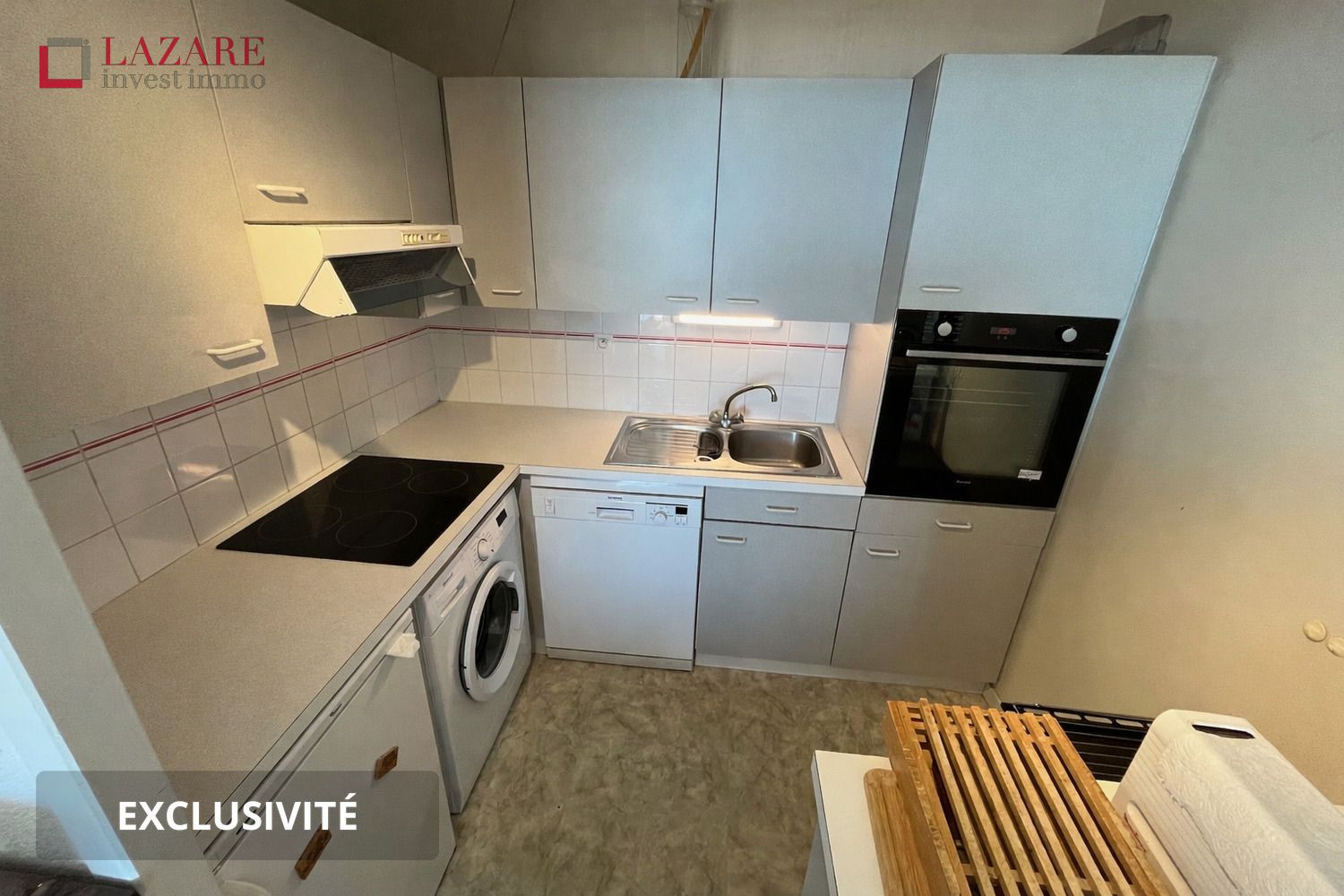 
                                                Vente
                                                 A VENDRE APPARTEMENT T3 AVEC VUE SUR MER