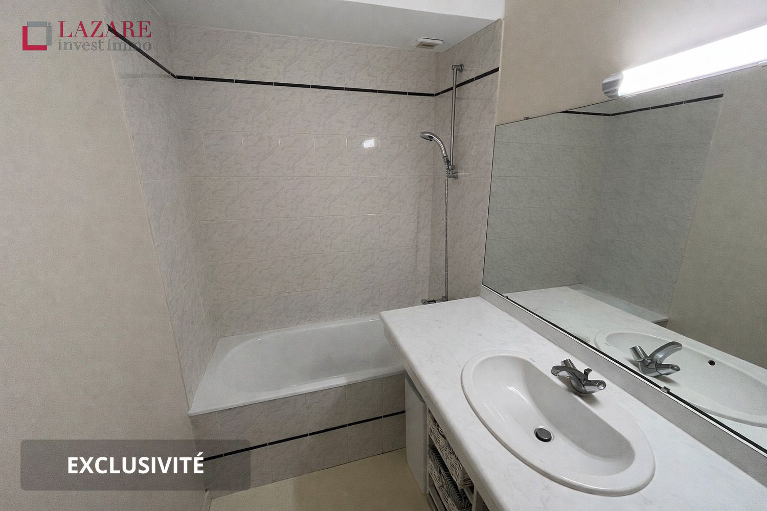 
                                                Vente
                                                 A VENDRE APPARTEMENT T3 AVEC VUE SUR MER