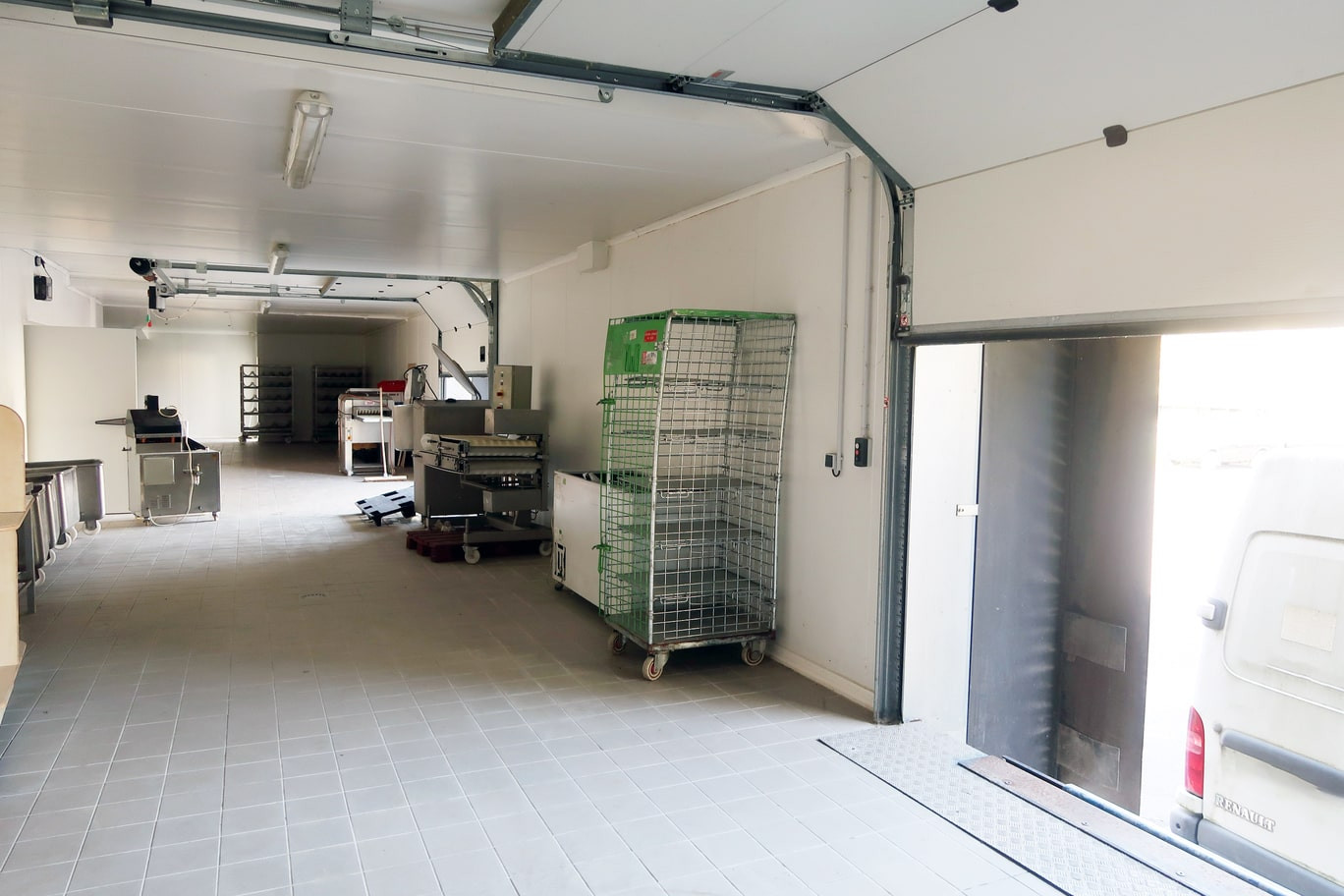 
                                                Vente
                                                 À vendre – Bâtiment Agroalimentaire de 1 600 m² à Charleville-Mézières – Ardennes (08)