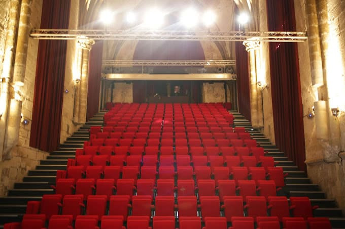 
                                                Vente
                                                 À vendre – Bâtiment d'exception à usage touristique dans le centre-ville d'Avignon – Vaucluse (84)