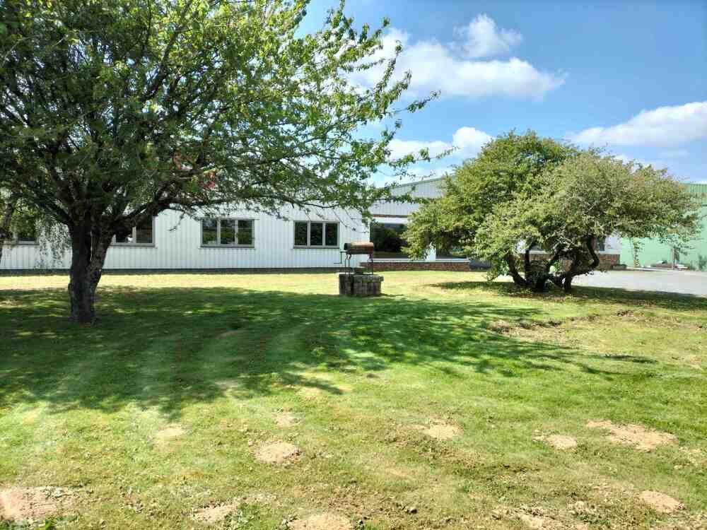 
                                                Vente
                                                 À vendre – Bâtiment industriel de 1 500 m² proche de Niort à Soudan – Deux-Sèvres (79)
