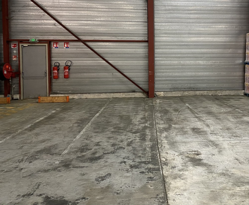 
                                                Vente
                                                 À vendre- Bâtiment industriel de 3490 m² à Domats- Yonne (89)