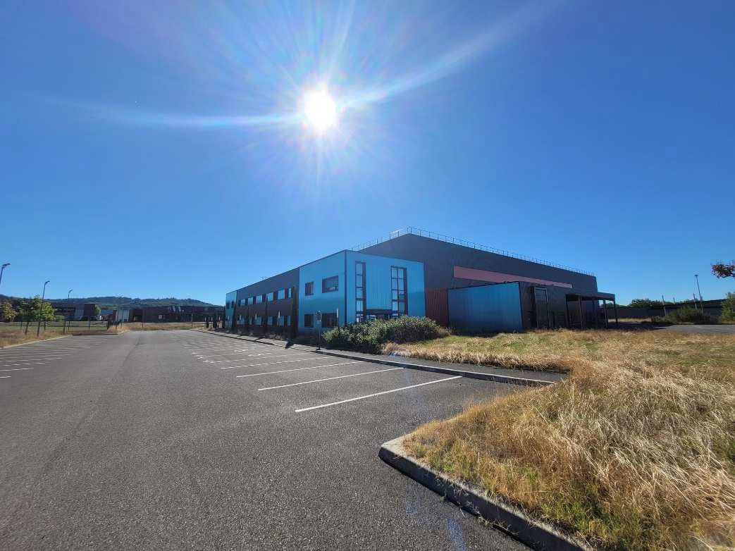 
                                                Vente
                                                 À vendre – Bâtiment industriel de 4 174 m² à Brive-la-Gaillarde – Corrèze (19)