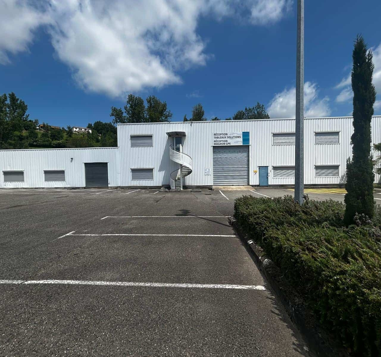 
                                                Vente
                                                 À vendre – Bâtiment industriel de 6 500 m² à Lafrançaise –  Tarn-et-Garonne (82)
