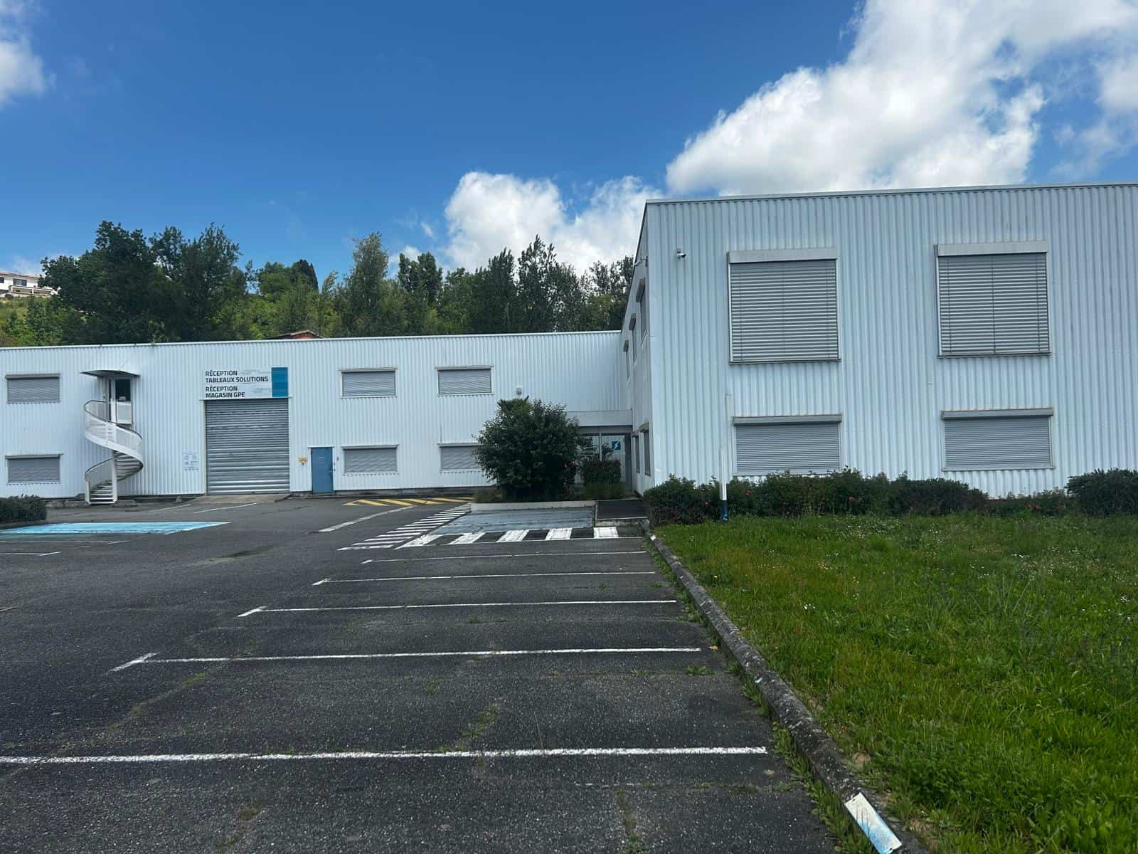
                                                Vente
                                                 À vendre – Bâtiment industriel de 6 500 m² à Lafrançaise –  Tarn-et-Garonne (82)