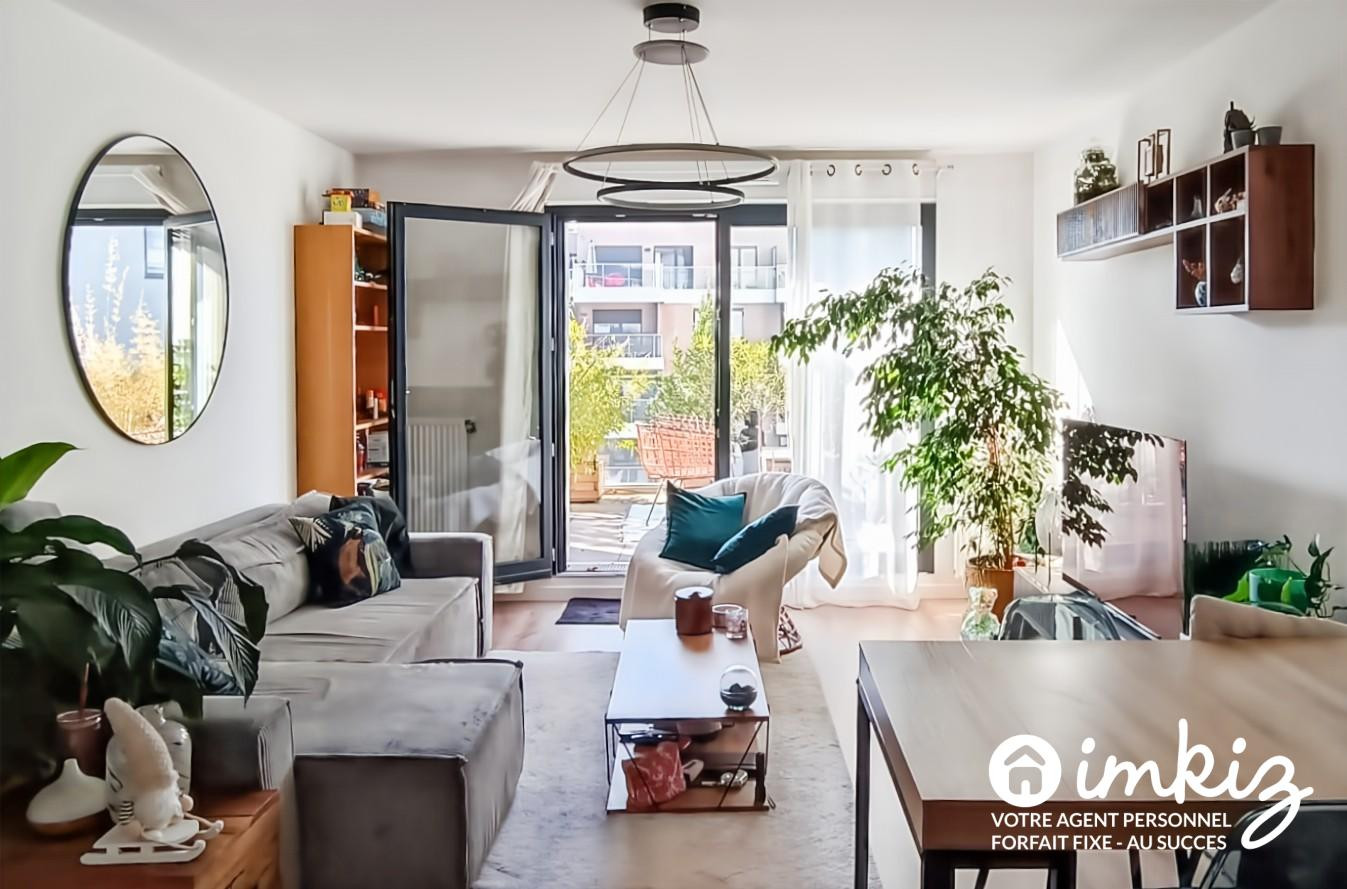 
                                                Vente
                                                 À vendre – Bel appartement 3 pièces, récent balcon