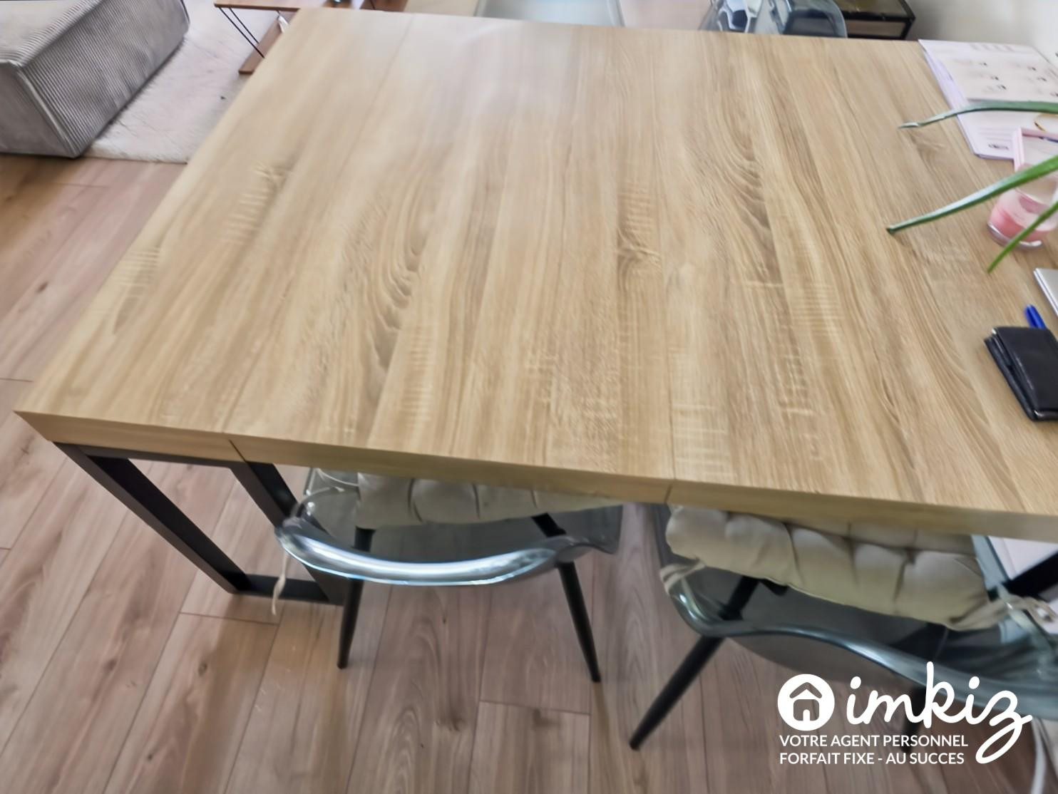 
                                                Vente
                                                 À vendre – Bel appartement 3 pièces, récent balcon