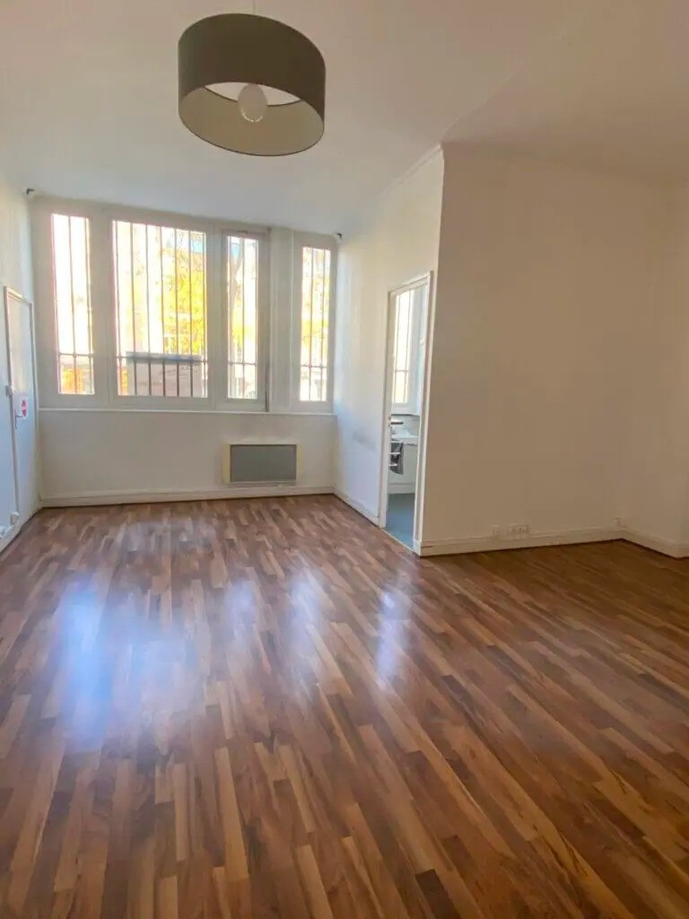 
                                                Vente
                                                 À vendre – Bureaux de 204 m² au Havre – Seine-Maritime (76)