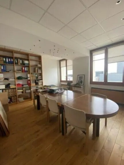 
                                                Vente
                                                 À vendre – Bureaux de 211 m² au Havre – Seine-Maritime (76)