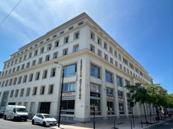 
                                                Vente
                                                 À vendre – Bureaux de 229 à 1 368 m² au Havre – Seine-Maritime (76)