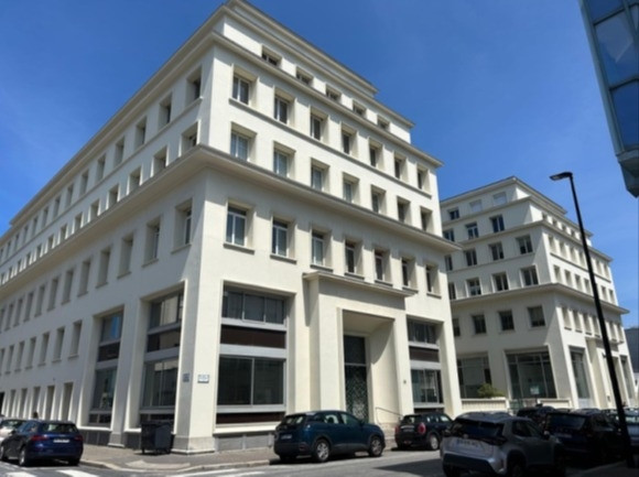 
                                                Vente
                                                 À vendre – Bureaux de 229 à 1 368 m² au Havre – Seine-Maritime (76)