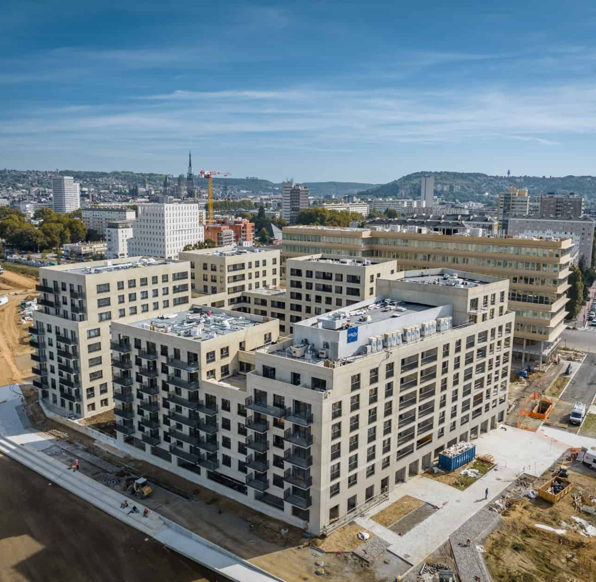 
                                                Vente
                                                 À vendre – Bureaux de 240 à 7 500 m² dans l'Eco-Quartier de Rouen – Seine-Maritime (76)