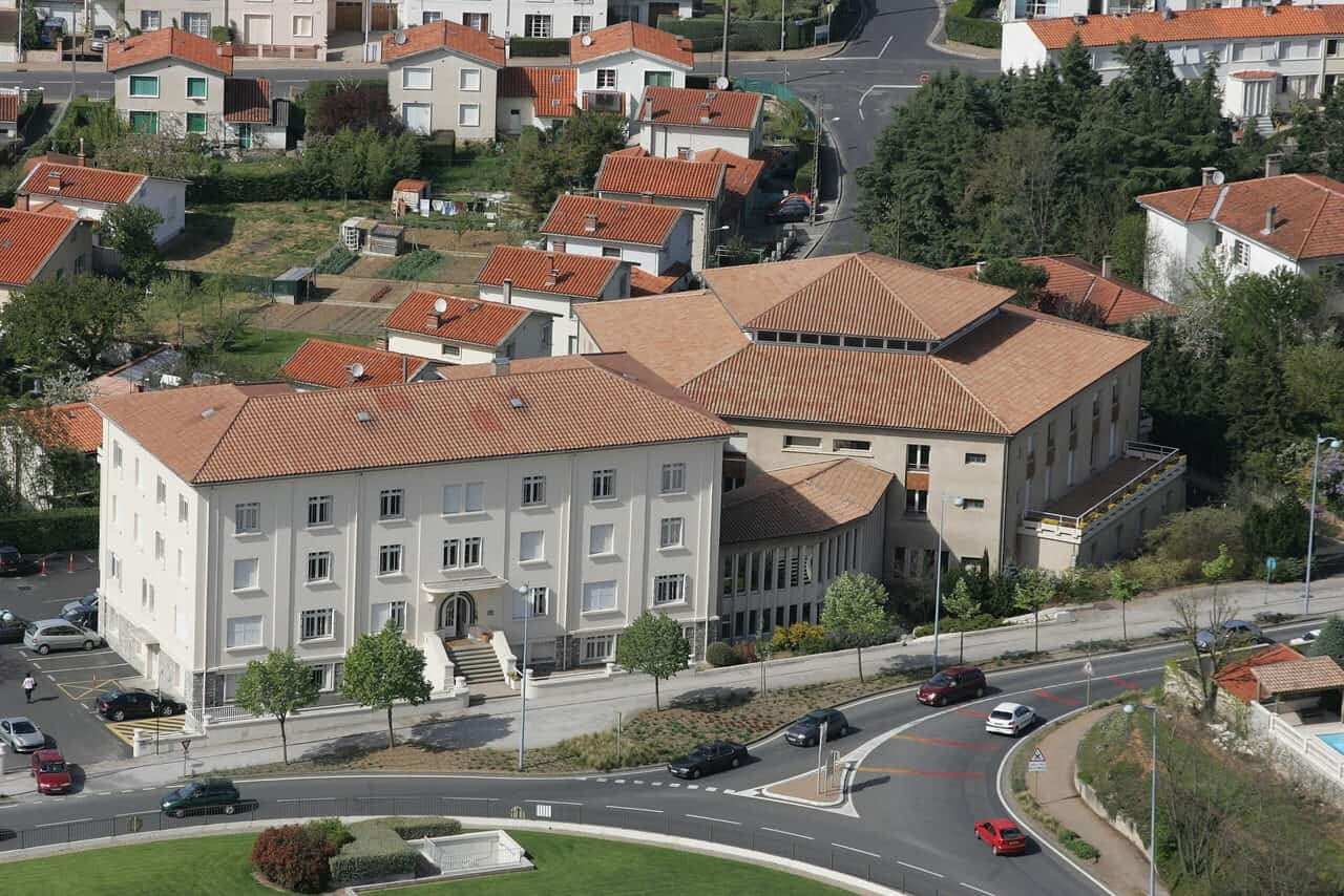 
                                                Vente
                                                 À vendre – Bureaux de 4 560 m² à Castres – Tarn (81)