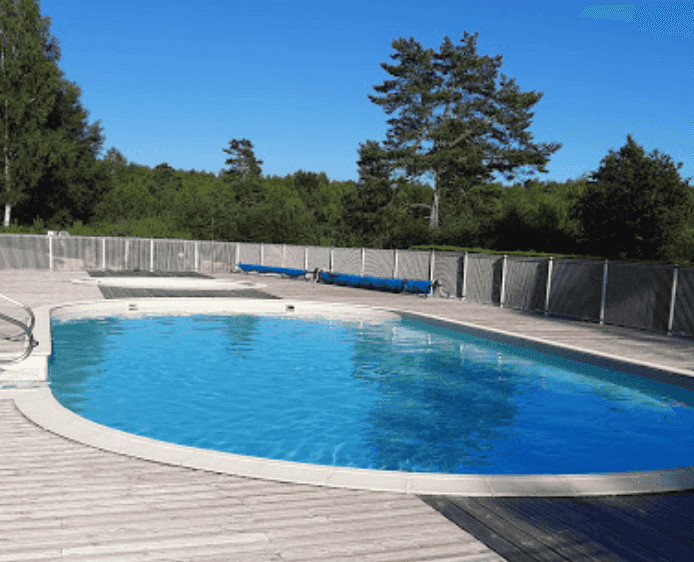 
                                                Vente
                                                 À vendre - Camping-Bar-Restaurant de 75 emplacements à Egletons - Corrèze (19)