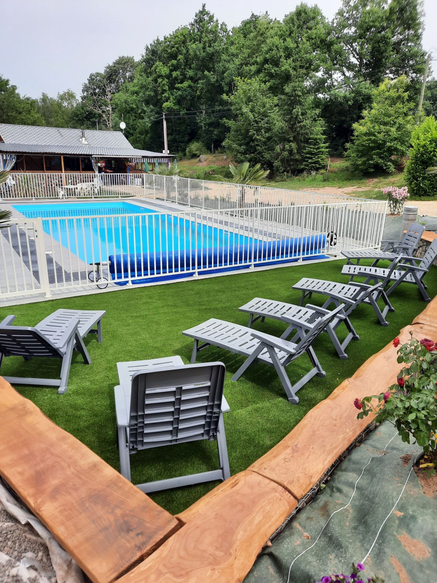 
                                                Vente
                                                 À Vendre - Camping restaurant 2 étoiles de 33 emplacements à Clergoux, en Corrèze (19)