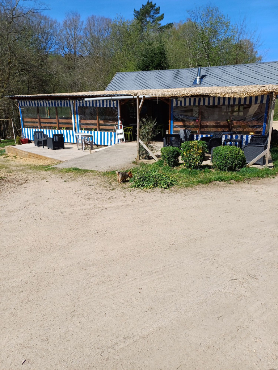 
                                                Vente
                                                 À Vendre - Camping restaurant 2 étoiles de 33 emplacements à Clergoux, en Corrèze (19)