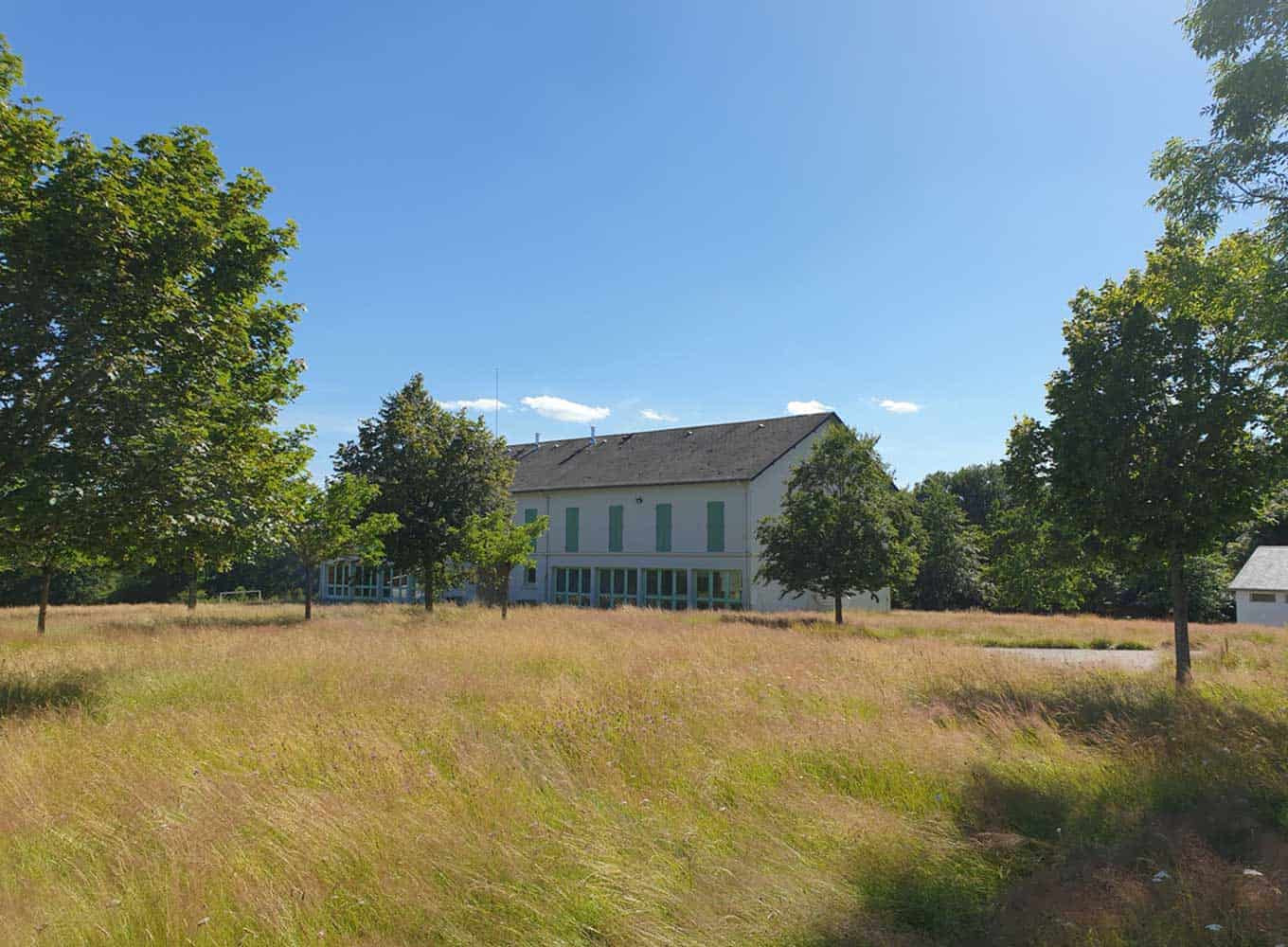 
                                                Vente
                                                 À vendre - Centre de vacances et d'accueil de 51 hectares à Sainte-Marie-Lapanouze – Corrèze (19)