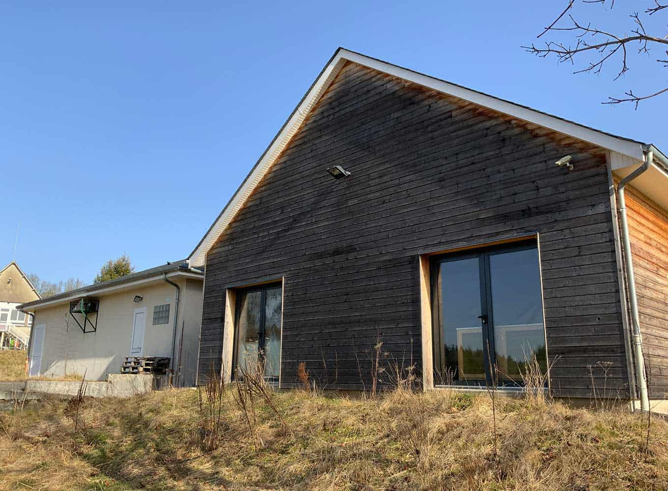 
                                                Vente
                                                 À vendre - Centre de vacances et d'accueil de 51 hectares à Sainte-Marie-Lapanouze – Corrèze (19)