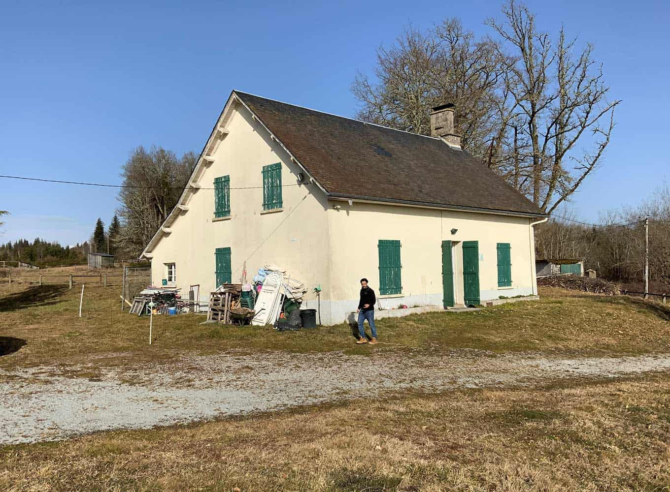 
                                                Vente
                                                 À vendre - Centre de vacances et d'accueil de 51 hectares à Sainte-Marie-Lapanouze – Corrèze (19)