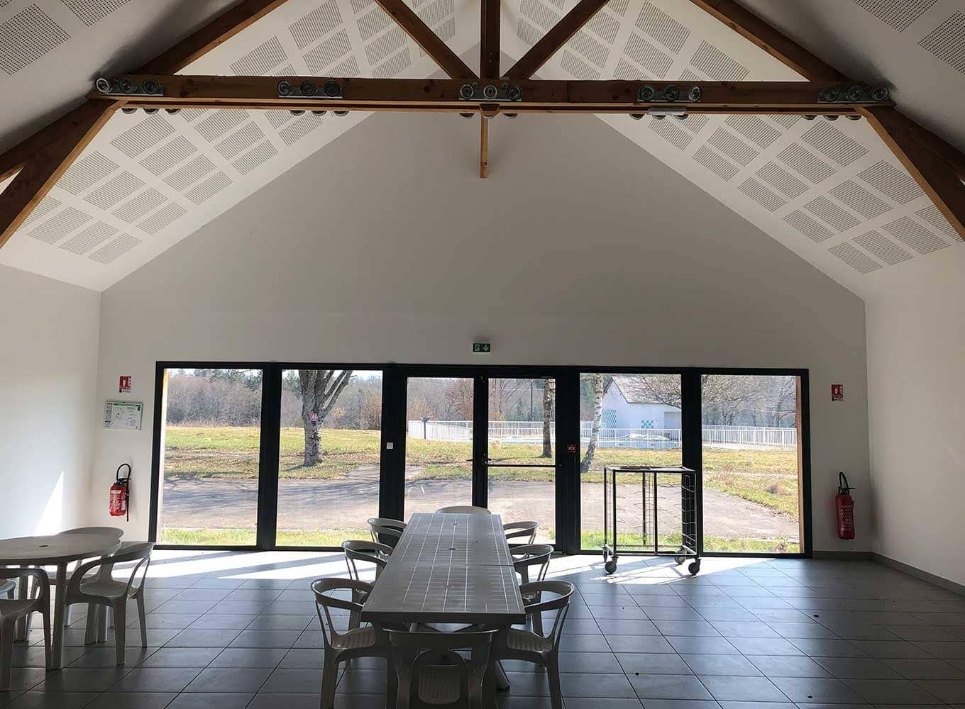 
                                                Vente
                                                 À vendre - Centre de vacances et d'accueil de 51 hectares à Sainte-Marie-Lapanouze – Corrèze (19)
