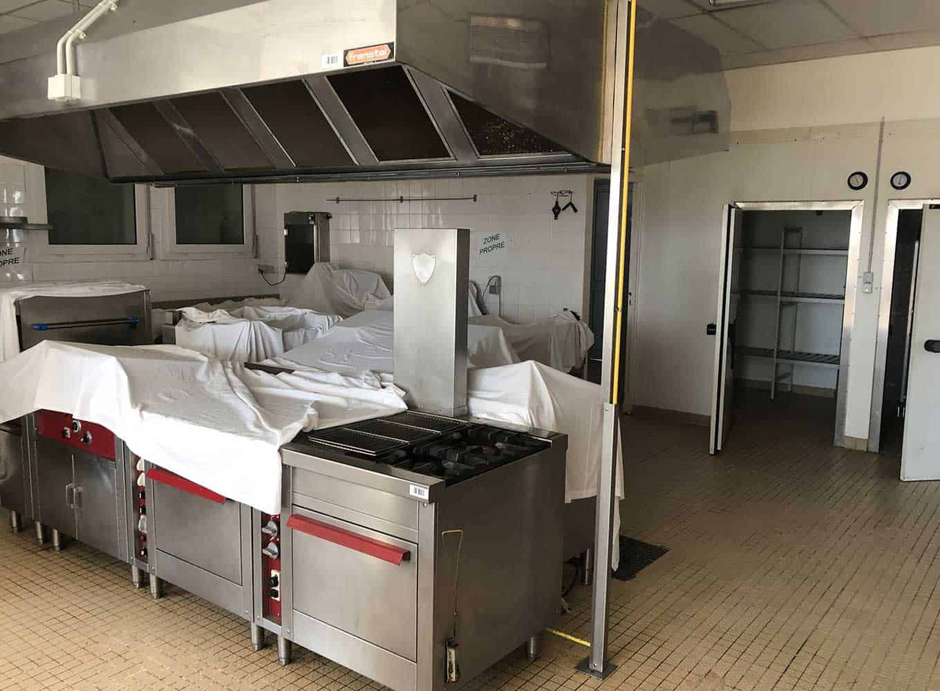 
                                                Vente
                                                 À vendre - Centre de vacances et d'accueil de 51 hectares à Sainte-Marie-Lapanouze – Corrèze (19)
