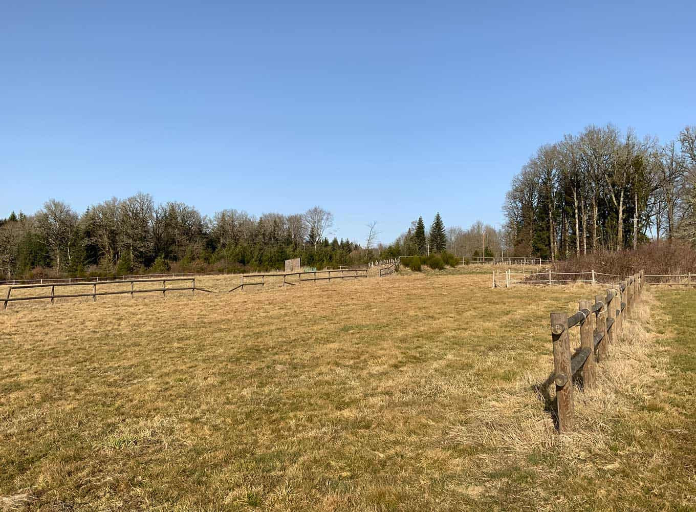 
                                                Vente
                                                 À vendre - Centre de vacances et d'accueil de 51 hectares à Sainte-Marie-Lapanouze – Corrèze (19)