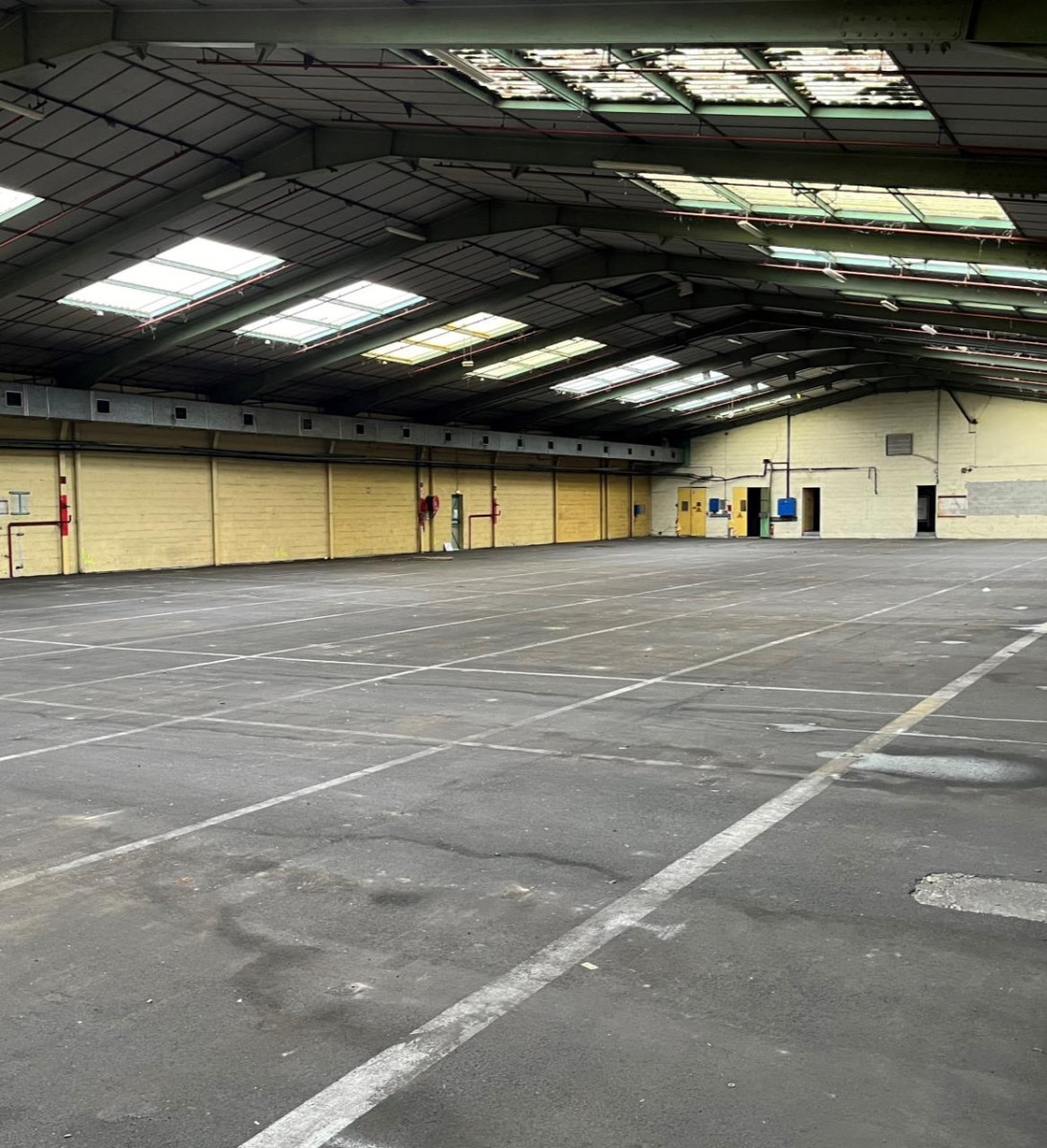 
                                                Vente
                                                 À vendre – Entrepôt de 6 000 m² divisible à partir de 1 500 m² à proximité de Rouen – Seine-Maritime