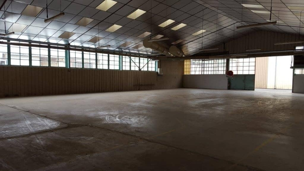 
                                                Vente
                                                 À vendre - Entrepôt de 8 840 m² à Plaisance, Gers (32)