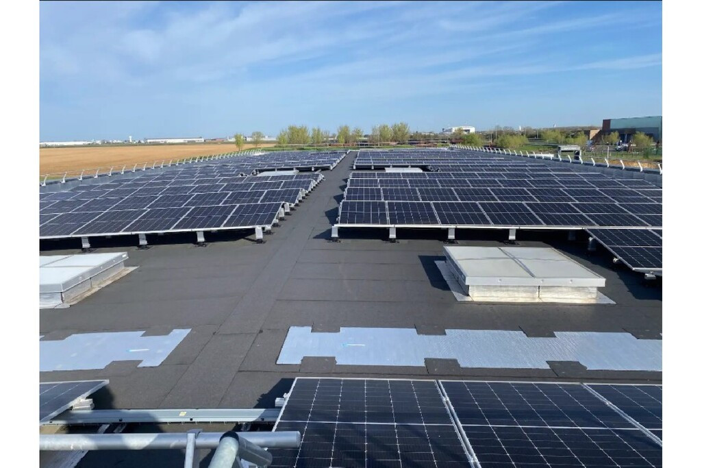 
                                                Vente
                                                 À vendre – Entrepôt logistique de 2 000 m² à Montierchaume – Indre (36)