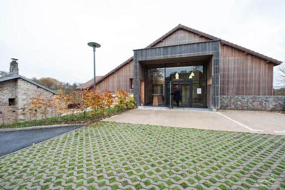 
                                                Vente
                                                 À vendre - Ferme du XIXe siècle réhabilitée à reconvertir en hébergement touristique - Les Voivres, Vosges (88)